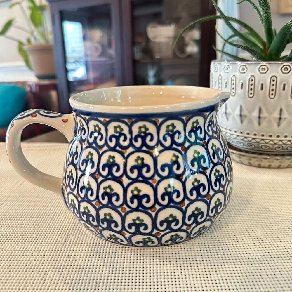 Boleslawiec Polish Pottery Stoneware  Pitcher 4” Tall Blue swirl‎ Pattern